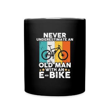 Ne sous-estimez jamais un homme avec un vélo électrique - Mug uni - noir - Devant