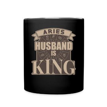 Widder Ehemann Ist König - Tasse einfarbig - Schwarz - Vorne