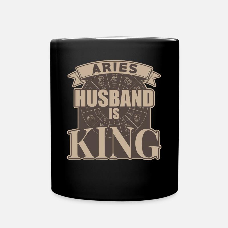 Widder Ehemann Ist König - Tasse einfarbig - Schwarz