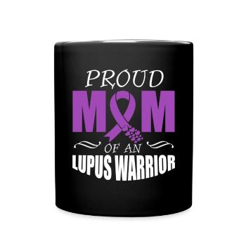 Lupus Awareness Stolze Mutter Eines Lupus-kriegers - Tasse einfarbig - Schwarz - Vorne