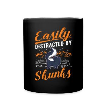 Facilement distrait par Skunks Skunk - Mug uni - noir - Devant