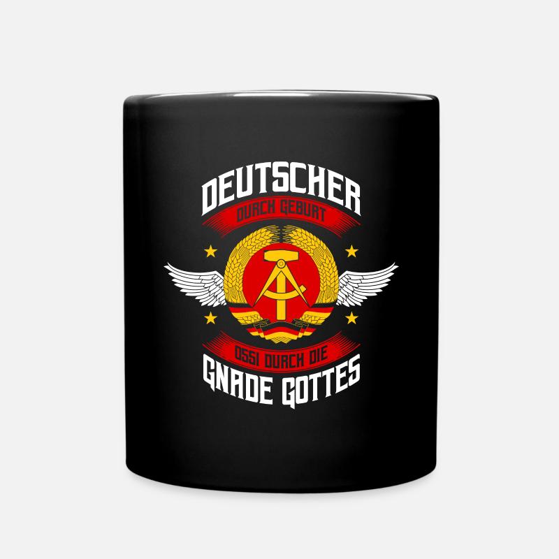 Deutscher Durch Geburt Ossi Durch Die Gnade Gottes - Tasse einfarbig - Schwarz