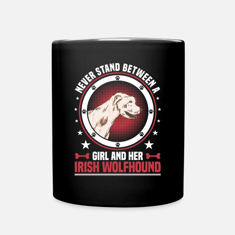 Fille avec lévrier irlandais lévrier - Mug uni - noir