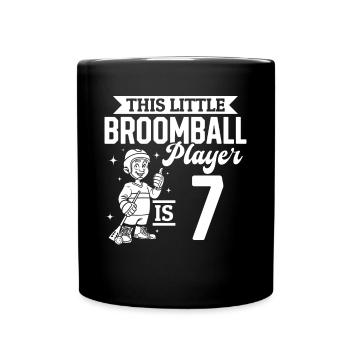 Ce petit joueur de ballon-balai a 7 ans - Broo - Mug uni - noir - Devant