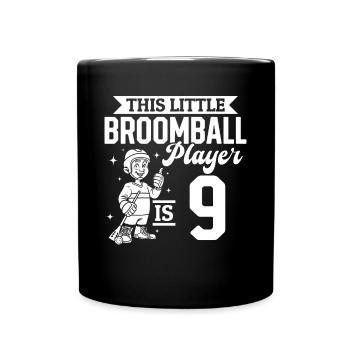 Ce petit joueur de ballon-balai a 9 ans - Broo - Mug uni - noir - Devant