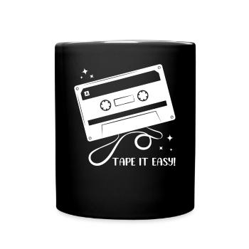 Jeu de mots sur cassette Tape It Easy - Mug uni - noir - Devant