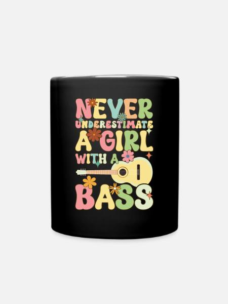 Ne sous-estimez jamais une fille avec un gr basse - Mug uni - noir