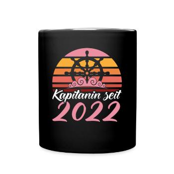 Kapitänin Seit 2022 Bootsbesitzer - Tasse einfarbig - Schwarz - Vorne