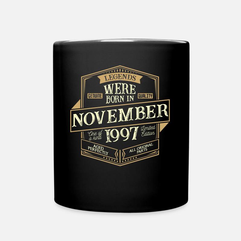 November 1997 Geburtstag Mann - Tasse einfarbig - Schwarz