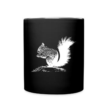 Écureuil roulé avec une noix - Mug uni - noir - Devant