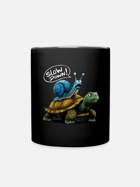 Schnecke reitet Schildkröte Lustige Tierfreunde - Tasse einfarbig - Schwarz