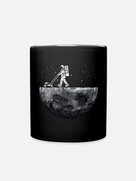 Weltraum-Astronauten Rasenmähen - Tasse einfarbig - Schwarz