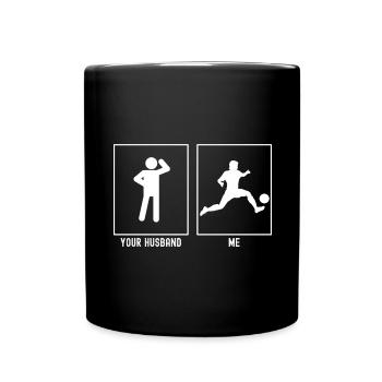 Son mari - moi - footballeur avec un ballon - Mug uni - noir - Devant