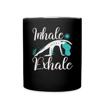 Ich mache Yoga, weil es verpönt ist, Leute zu schl - Tasse einfarbig - Schwarz - Vorne