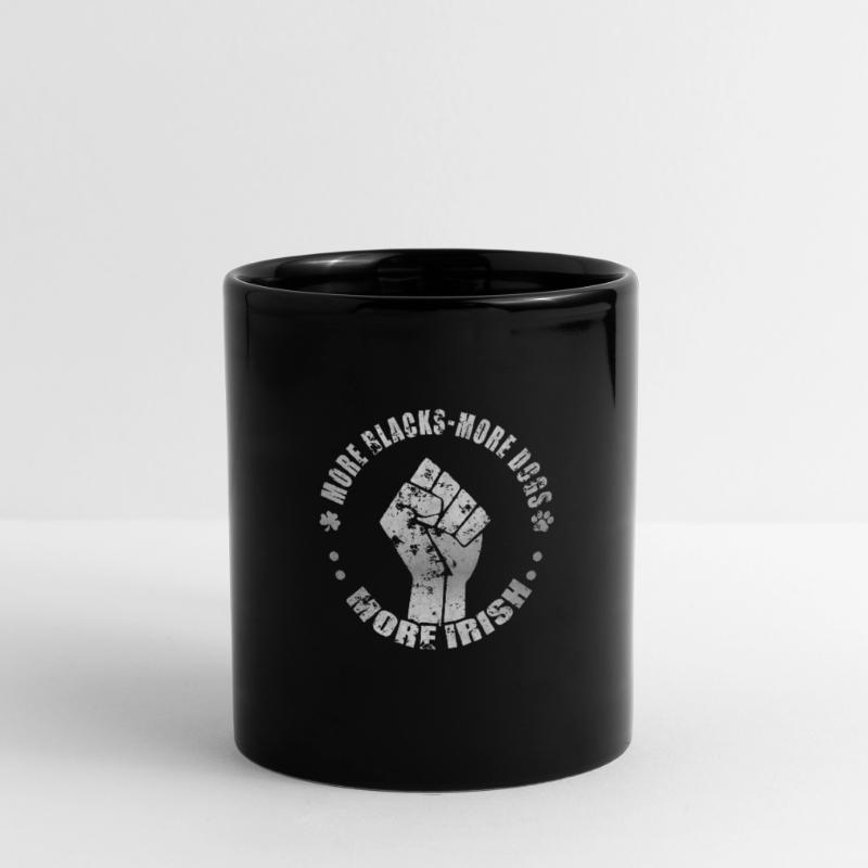 Plus de Noirs Plus de chiens Plus d’Irlandais Mug uni
