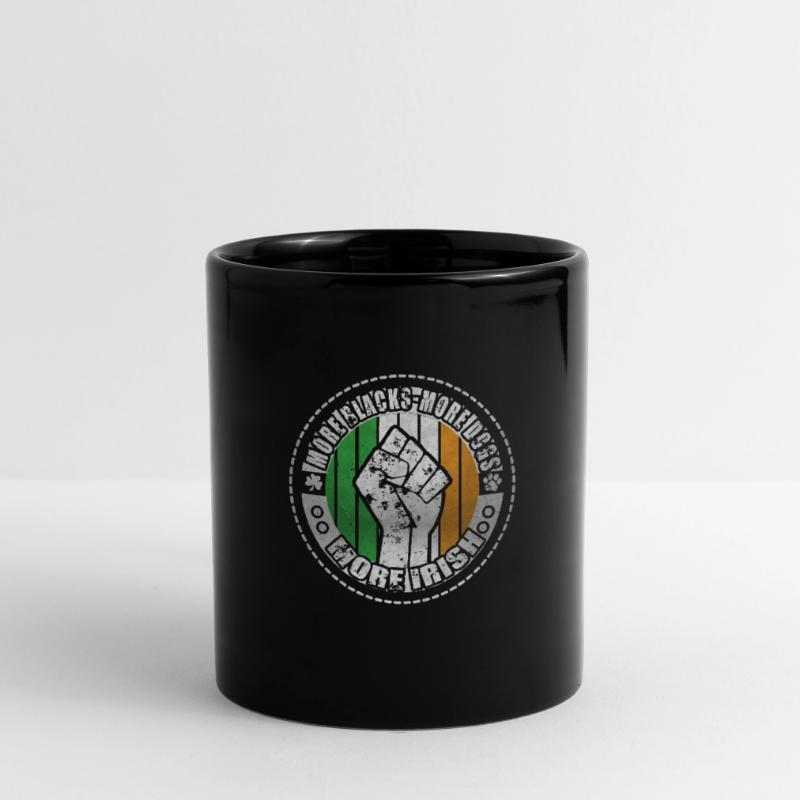 Plus de Noirs Plus de chiens Plus d’Irlandais Mug uni