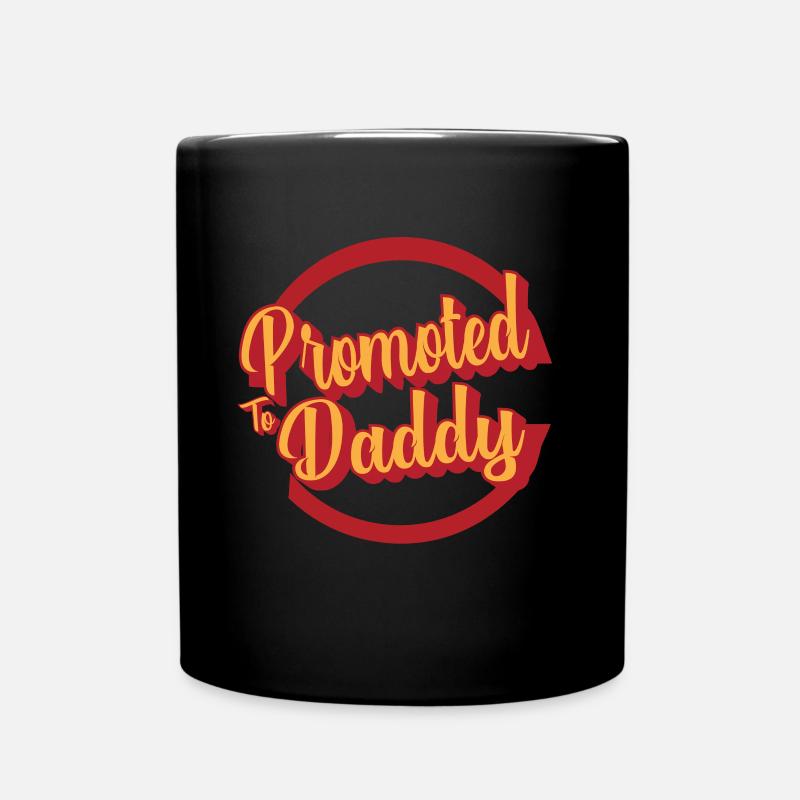 Promu à Daddy Est 2023 - Mug uni - noir