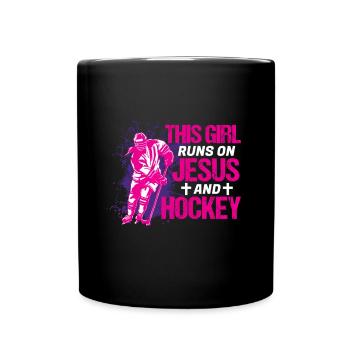 This Girl Runs On Jesus and Hockey - Tasse einfarbig - Schwarz - Vorne