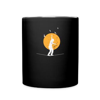 Slackline mit Mond im Hintergrund - Tasse einfarbig - Schwarz - Vorne