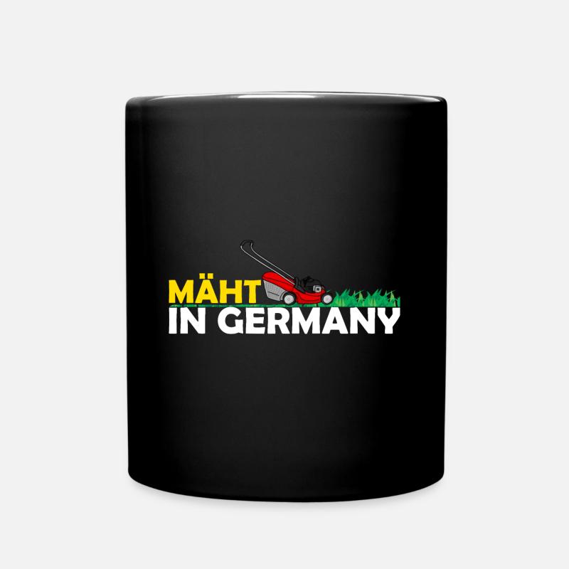 Mäht in Germany Rasenmäher - Tasse einfarbig - Schwarz