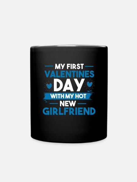 Ma première Saint Valentin avec mon nouveau chaud - Mug uni - noir