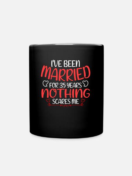 Je suis marié depuis 35 ans Rien ne me fait peur - Mug uni - noir