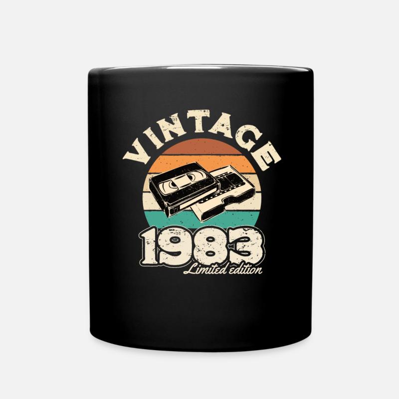 Retro Sonnenuntergang Videoband 1983 - Tasse einfarbig - Schwarz