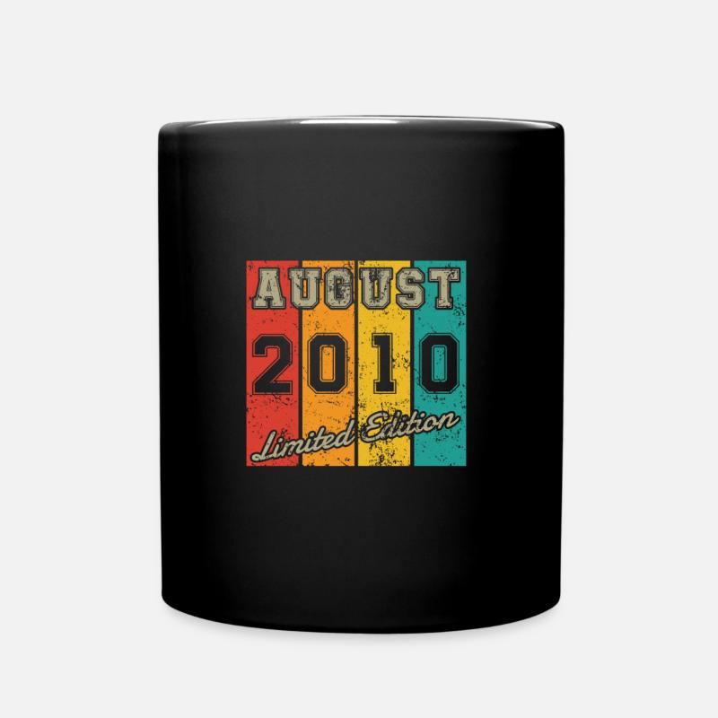 Geburtstag: August 2010 - Limited Edition Retro - Tasse einfarbig - Schwarz