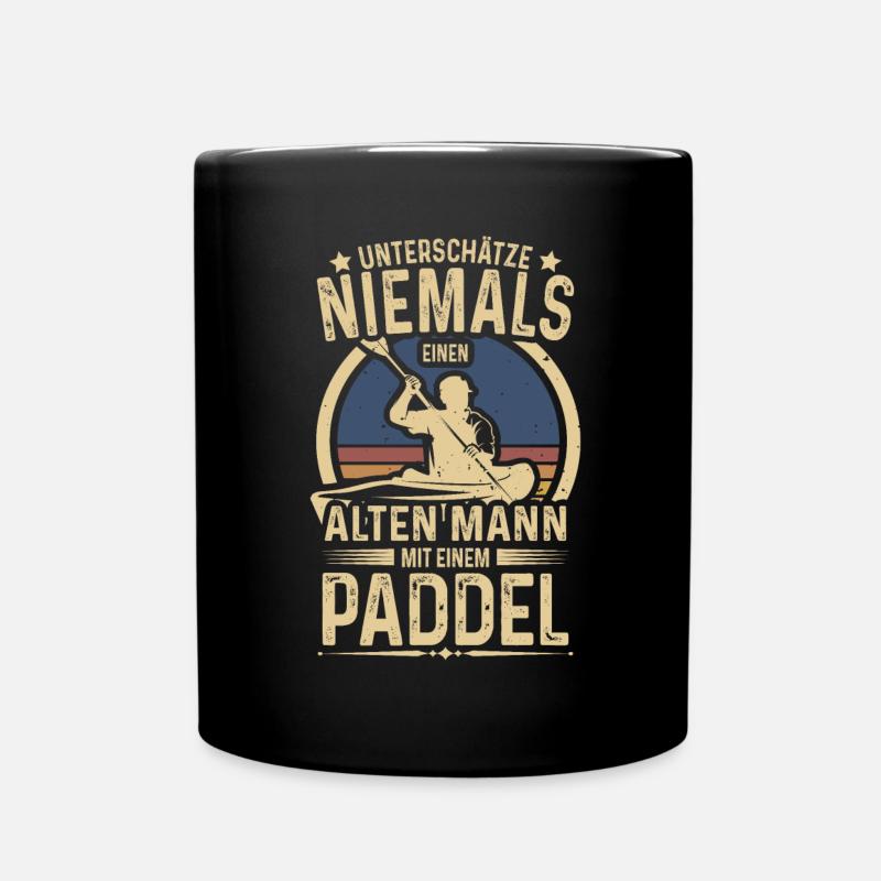 Alter Mann mit Paddel Kanu Kanufahrer Vintage Kanu - Tasse einfarbig - Schwarz