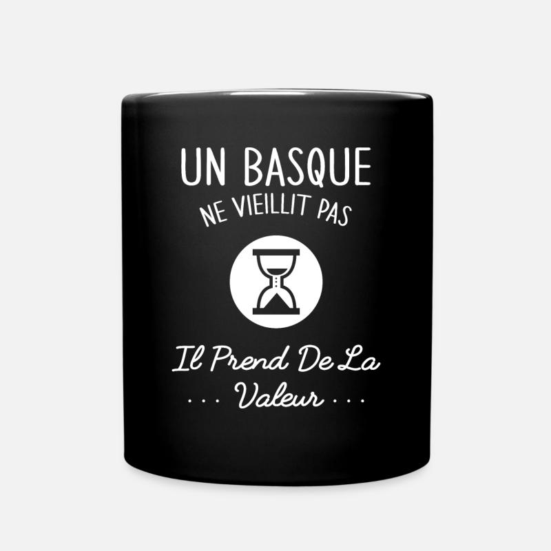 Un Basque Vieillit Pas Humour Cadeau Pays Basque - Mug uni - noir