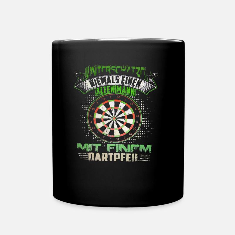 Unterschätze nie einen alten Mann Dart Spruch - Tasse einfarbig - Schwarz