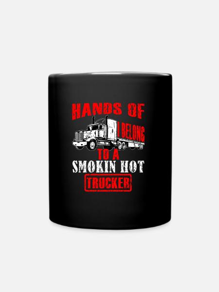 J'appartiens à un camion de camionneur - Mug uni - noir