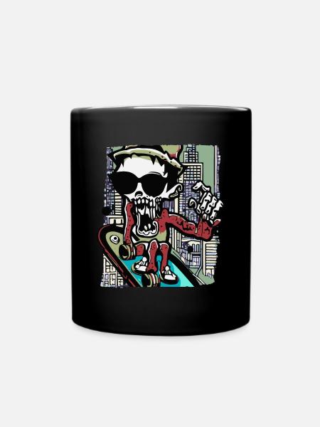 Illustration cool d’un zombie avec une planche à roulettes - Mug uni - noir