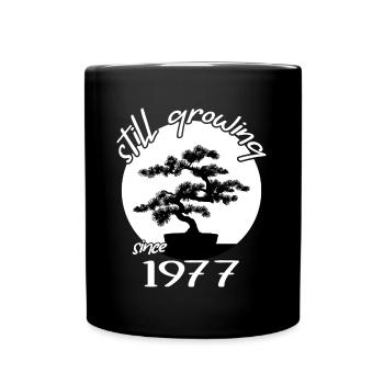 1977 Anniversaire Bonsaï arbre « Toujours en croissance » Nebari - Mug uni - noir - Devant
