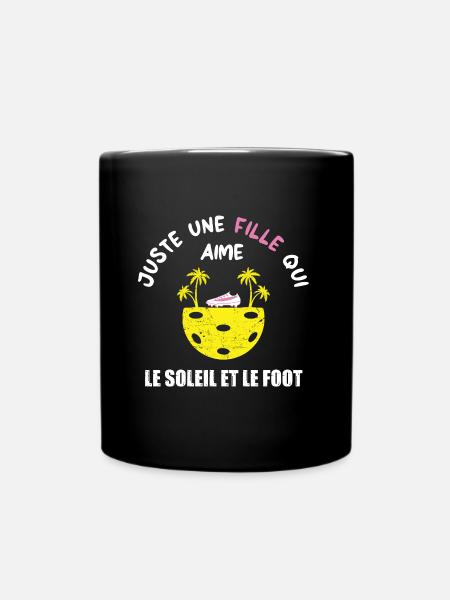 Juste une fille qui aime le soleil et le foot - Mug uni - noir