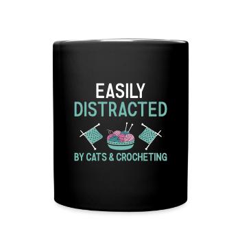 Crocheteur facilement distrait par les chats et le crochet - Mug uni - noir - Devant