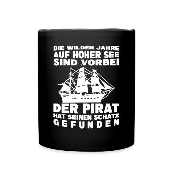 JGA T-Shirt | Die wilden Jahre auf hoher See - Tasse einfarbig - Schwarz - Vorne