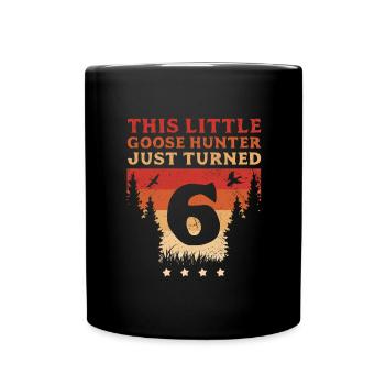 Hunter Ce petit chasseur d’oies vient d’avoir 6 ans - Mug uni - noir - Devant