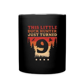 Ce petit chasseur de canard vient d’avoir 9 ans Chasse au canard - Mug uni - noir - Devant