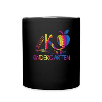 K ist f�r Kinderg�rtner Tye Dye zur�ck zur Schule - Tasse einfarbig - Schwarz - Vorne