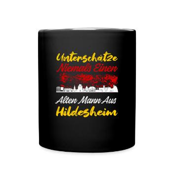 Unterschätze Niemals Einen Alten Mann Aus Hildeshe - Tasse einfarbig - Schwarz - Vorne