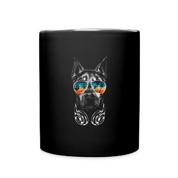 Chien avec des lunettes de soleil fraîches pour les vacanciers - Mug uni - noir - Devant