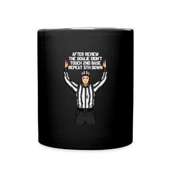 Après examen : Arbitre de football, suspect - Mug uni - noir - Devant