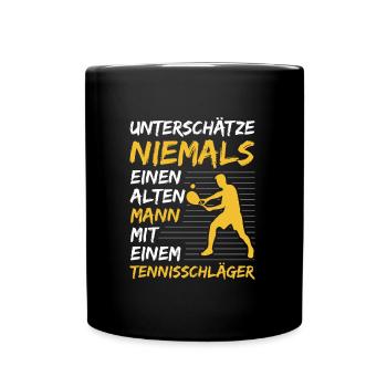 Unterschätze nie einen Alten Mann mit Tennisschläg - Tasse einfarbig - Schwarz - Vorne