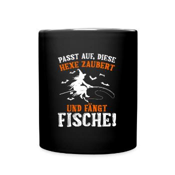 Halloween Shirt Die Hexe Zaubert und Fängt Fische - Tasse einfarbig - Schwarz - Vorne