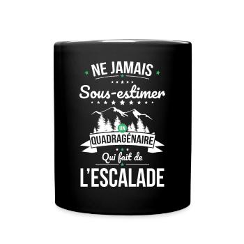 Sous-estimer quadragénaire qui fait de l'escalade - Mug uni - noir - Devant