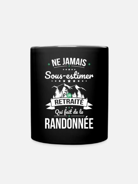 Sous-estimer un retraité qui fait de la randonnée - Mug uni - noir