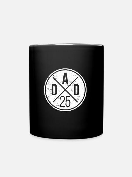 Dad 25 Vater Baby Papa 2025 grunge - Tasse einfarbig - Schwarz