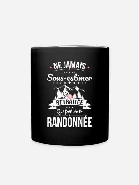 Sous-estimer une retraitée qui fait randonnée - Mug uni - noir
