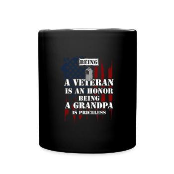 Being A Veteran Is An Honor Bein... - Tasse einfarbig - Schwarz - Vorne